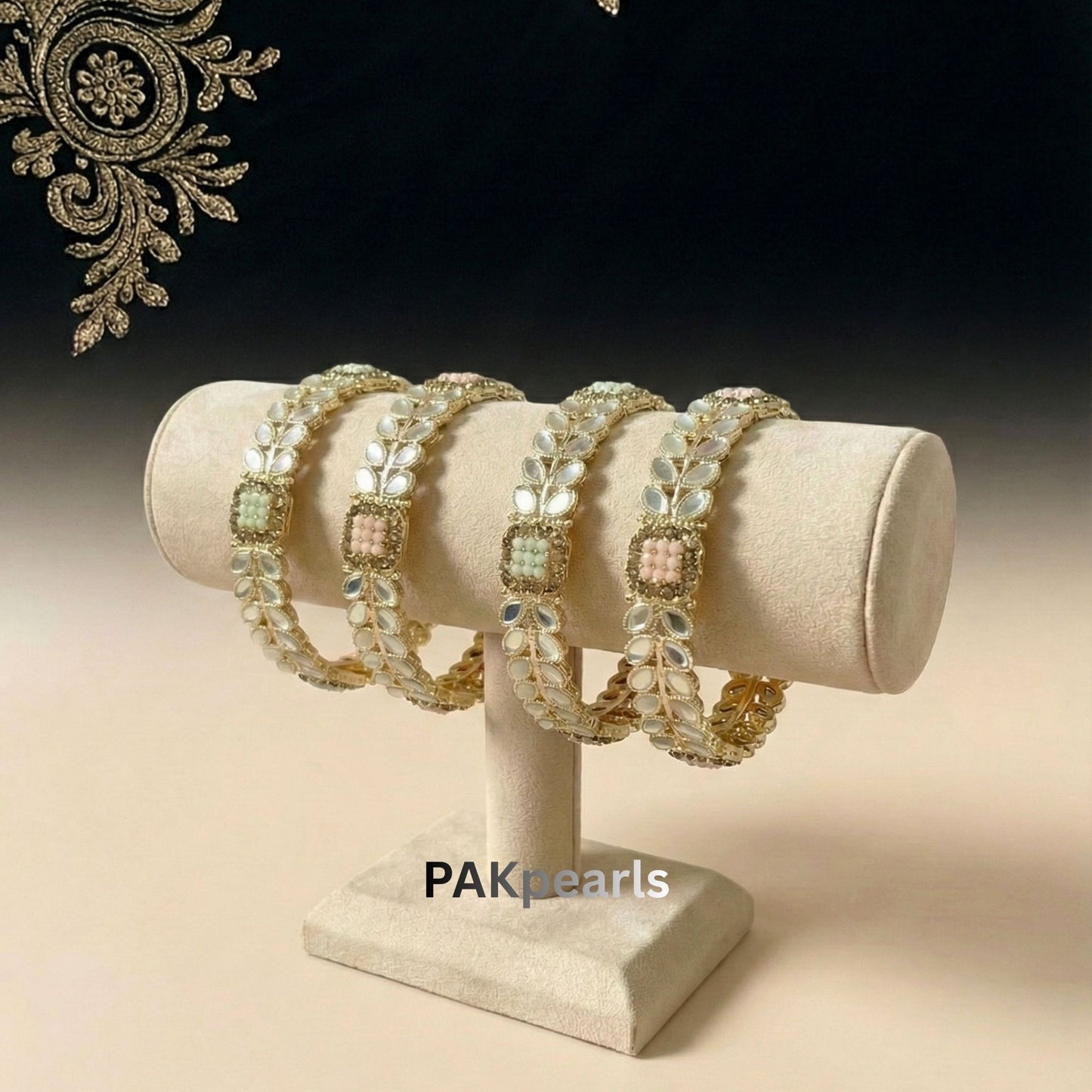 Mirror Kundan 4-Piece Bangle Set with Pearls