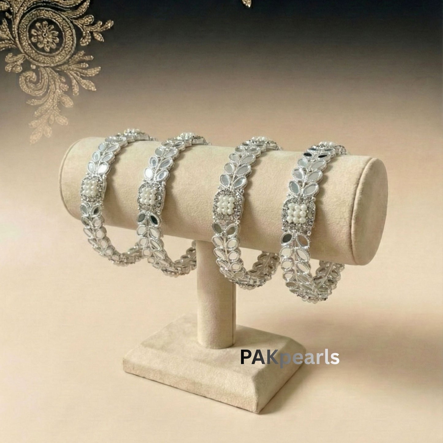 Mirror Kundan 4-Piece Bangle Set with Pearls